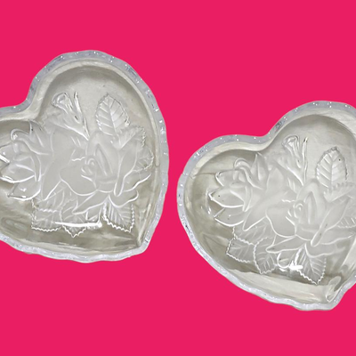 2 Vintage Studio Nova Heart Shaped Glass Dish