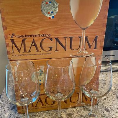 24 Magnum Wine Glasses (12 in boxes) 12 loose.