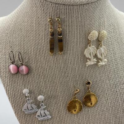 LOT 10: Island Inspired Jewelry Collection