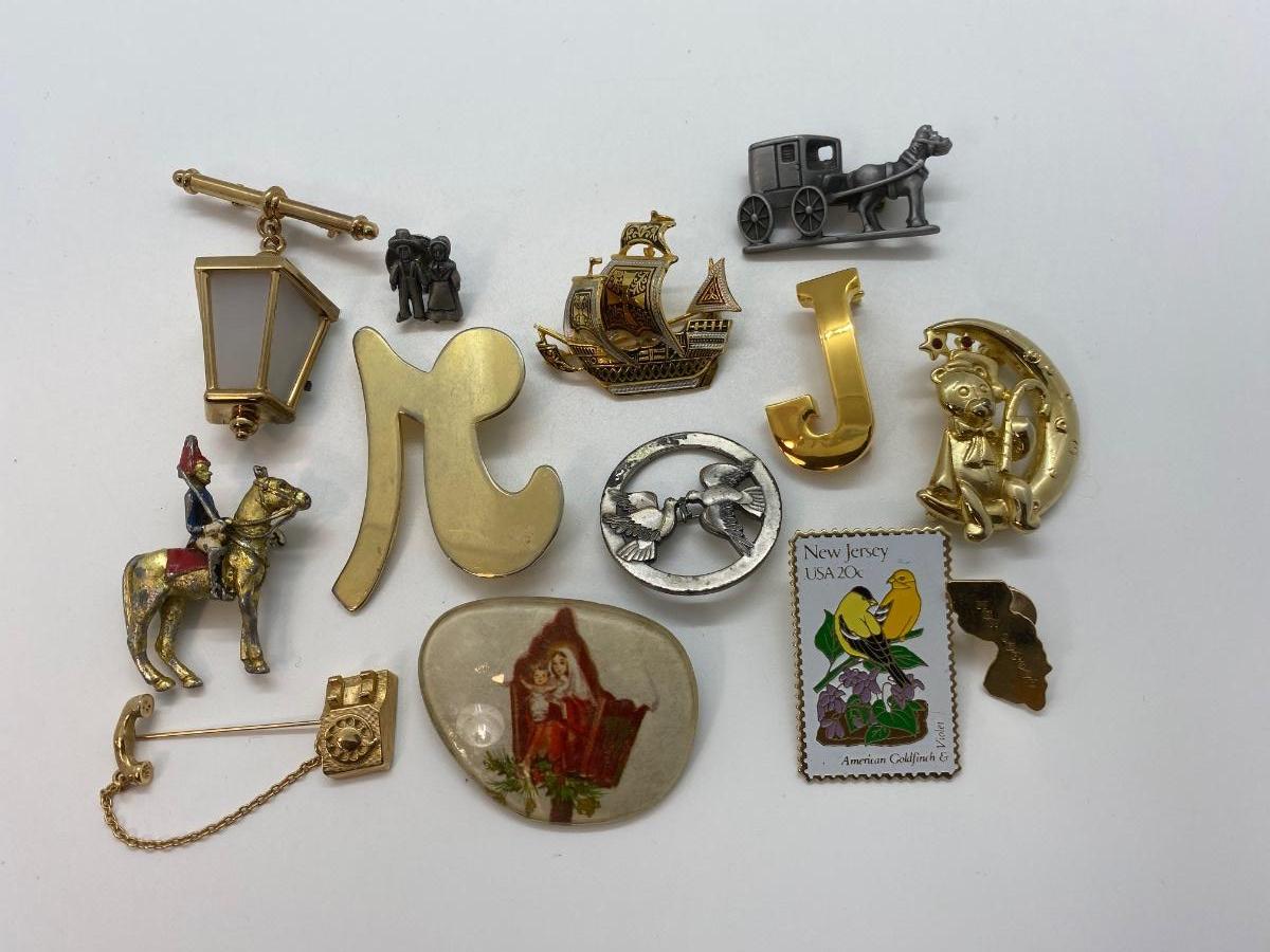 LOT 25 Unique Pins and Brooches