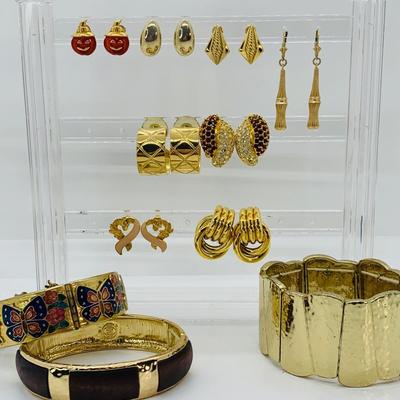 LOT 46R:  Fashion Pierced Earrings (8 prs) & Bracelets