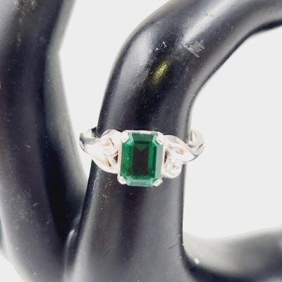 SETA STERLING .925 WITH CZ EMERALD RING SIZE 6.5