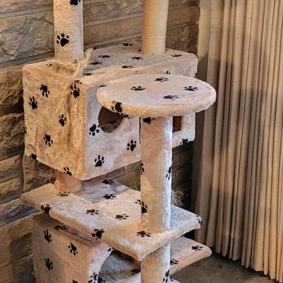 Scratching Post