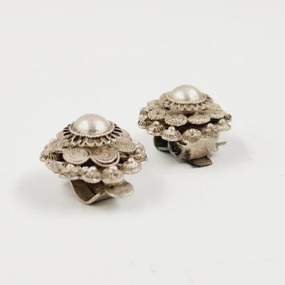 VINTAGE STERLING FLOWER CLIP ON EARRINGS