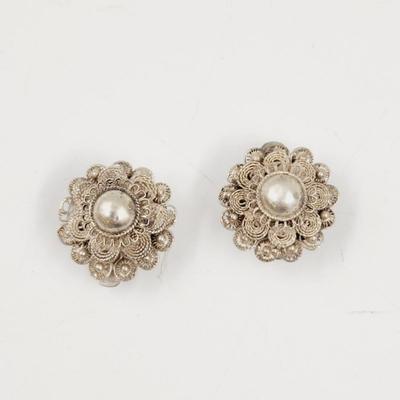 VINTAGE STERLING FLOWER CLIP ON EARRINGS