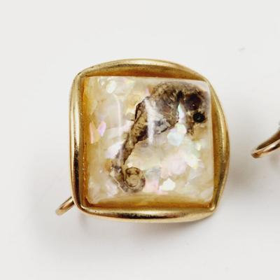 VINTAGE GENUINE SEA HORSE ENCASED GOLD TONED CUFF LINKS