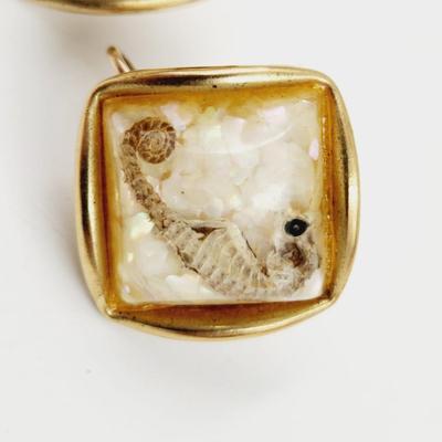 VINTAGE GENUINE SEA HORSE ENCASED GOLD TONED CUFF LINKS