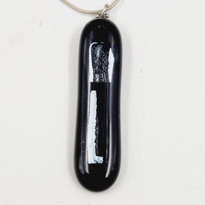 .925 SILVER CHAIN WITH HAND CRAFTER ARTIST GLASS PENDANT
