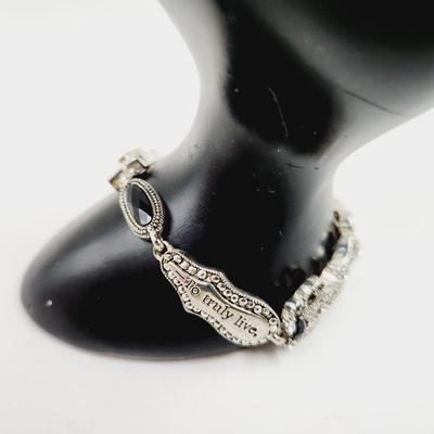 ABSOLUTELY STUNNING SILVER TONED "ONE MUST DREAM TO TRULY LIVE" MAGNETIC CLASP BRACELET