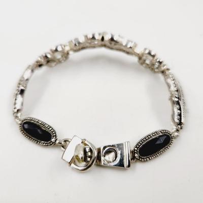 ABSOLUTELY STUNNING SILVER TONED "ONE MUST DREAM TO TRULY LIVE" MAGNETIC CLASP BRACELET