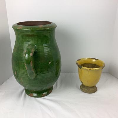 Lot # 1040 Pair of Pottery Barn Vases