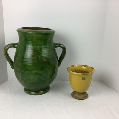 Lot # 1040 Pair of Pottery Barn Vases