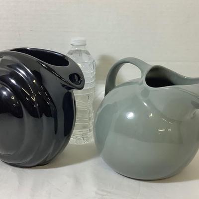 1019 Teapot Lot of 2 Hall