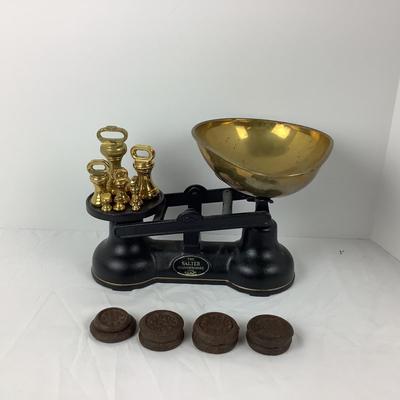 Lot # 1048. Vintage Saler Scale with Brass Bowl & Two Sets of Weights