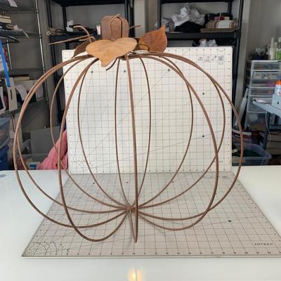 #45 Wire Pumpkin Decorative Piece
