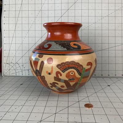#18 Hand Made Clay Pottery Vase By Roger Calero in Nicaragua