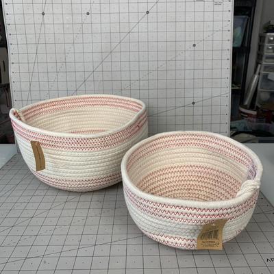 #26 Red/White Round Woven Baskets