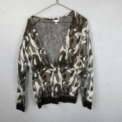 #165 Women's Fuzzy Sweater Size Small