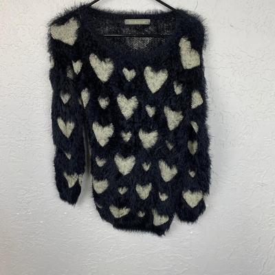 #166 Finn & Clover Black/White Heart Sweater Size Medium