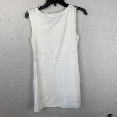 #182 White Dress Size Small