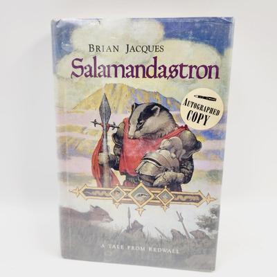 AUTOGRAPHED BRIAN JACQUES - SALAMANDASTRON HARDBACK BOOK