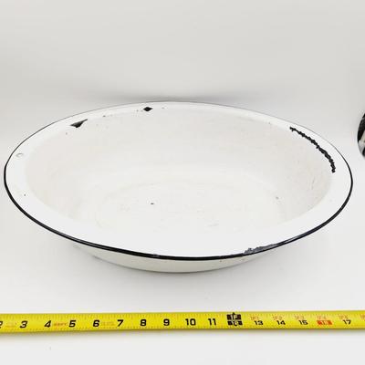 ANTIQUE ENAMEL OVAL BASIN