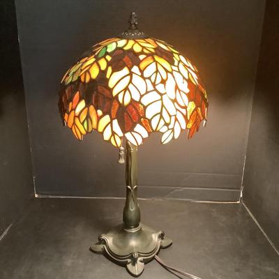 1039 Quoizel Bronze Accent Lamp with Tiffany Style Stained Glass Shade