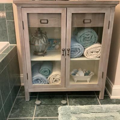 1209 Decorative White Wash Glass Door Cabinet