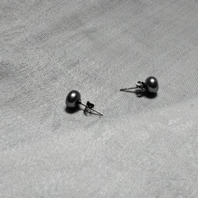 Gorgeous Silver 7.5 mm  Pearls