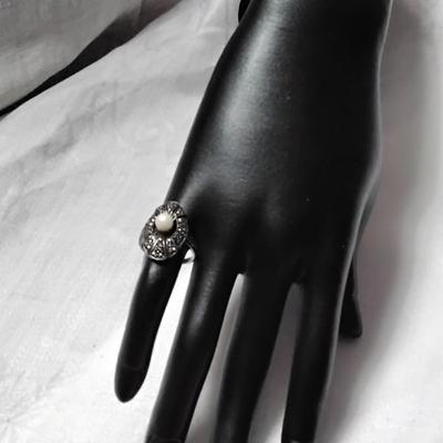 Vintage Marcasite and Pearl 925 Ring Size 5.5