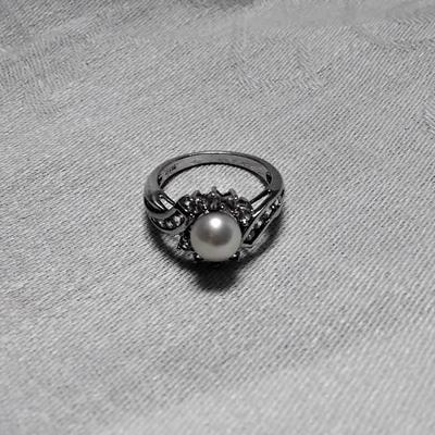 Pearl and Diamonds 925 Ring Size 7