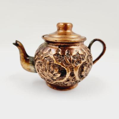 VINTAGE DECORATIVE SMALL COPPER TEAPOT