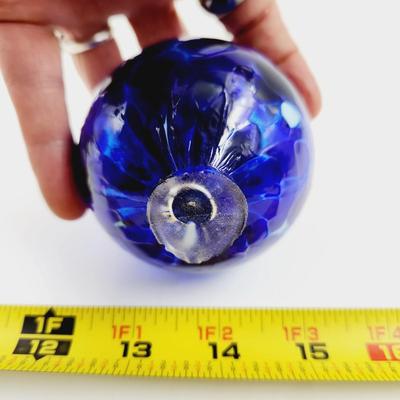 BEAUTIFUL BLUE GLASS WISHING COLLECTABLE BALL