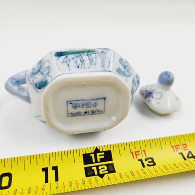 VINTAGE FANTASTIC PORCELAIN TEA SET
