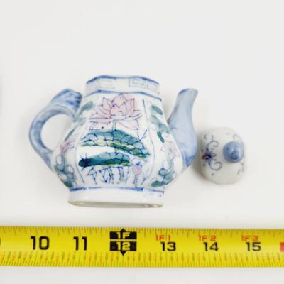 VINTAGE FANTASTIC PORCELAIN TEA SET
