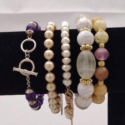 5 Bracelets
