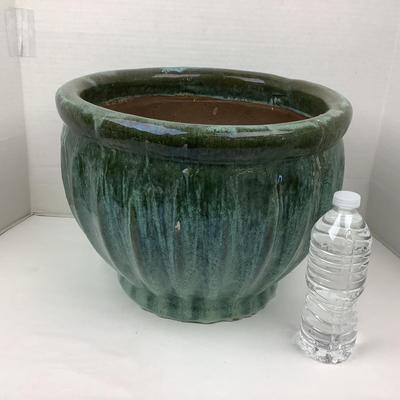 1146 Large Green Glazed Pottery Planter/Pot