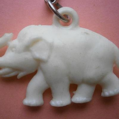 GOP Figural Elephant Keychain