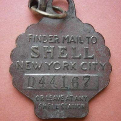 Vintage Shell Oil Advertising Keychain