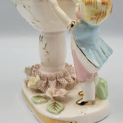 Vintage Napco  Figurine