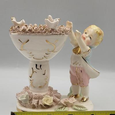 Vintage Napco  Figurine