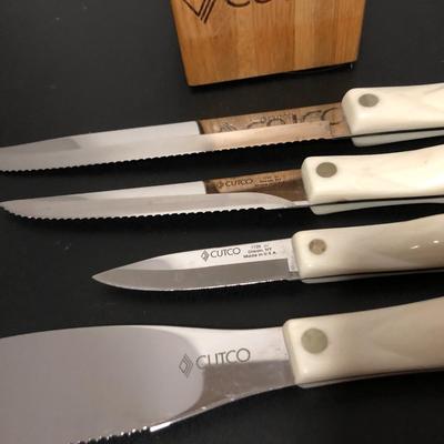 CUTCO Knife Set with Wood Block - White Handles (very nice condition)
