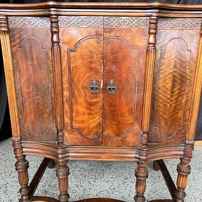 Antique RCA cabinet
