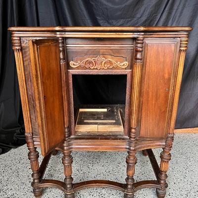 Antique RCA cabinet