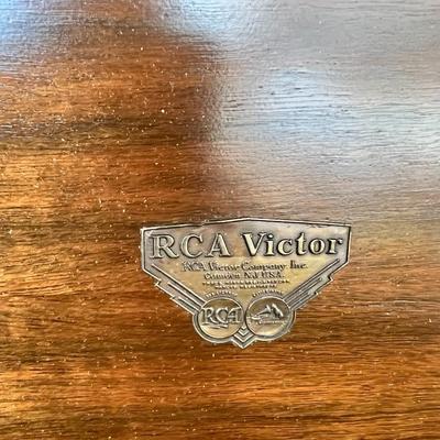 Antique RCA cabinet