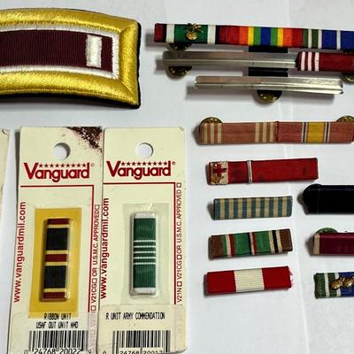 ASSORTED VINTAGE MILITARY AWARDS AND COMMENDATIONS