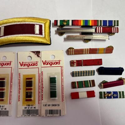 ASSORTED VINTAGE MILITARY AWARDS AND COMMENDATIONS