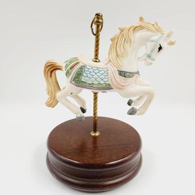 FUN CAROUSEL HORSE MUSIC COLLECTABLE
