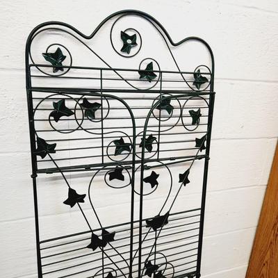 LEAF GREEN DECORATED METAL FOLDING SHELF #2