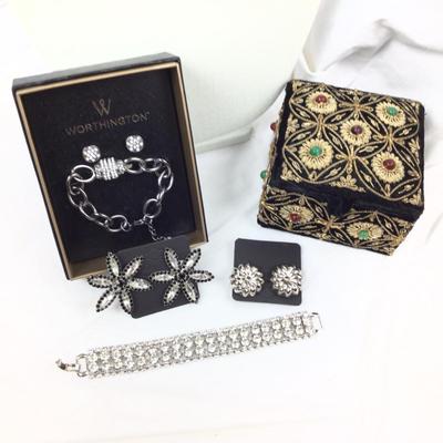 1134 Vintage Black Rhinestone Costume Jewelry Lot